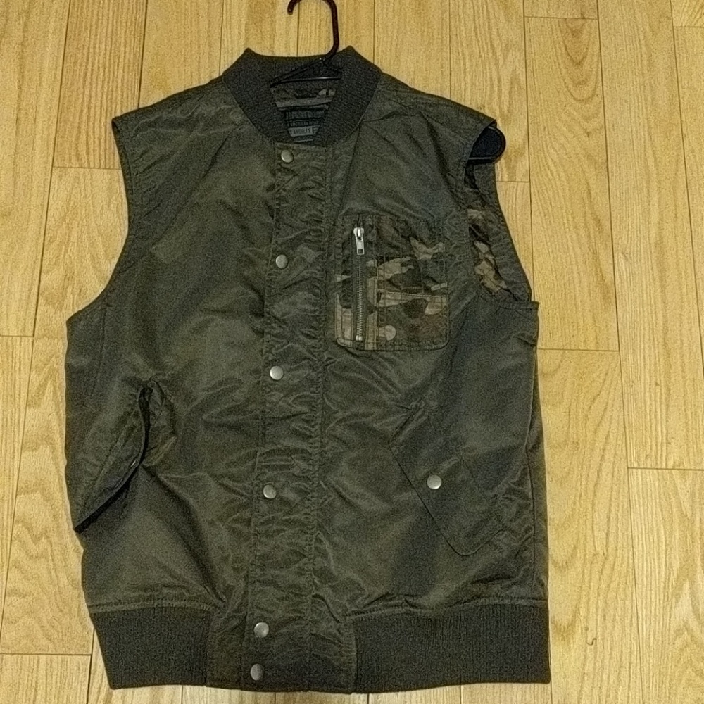 Camo spring vest